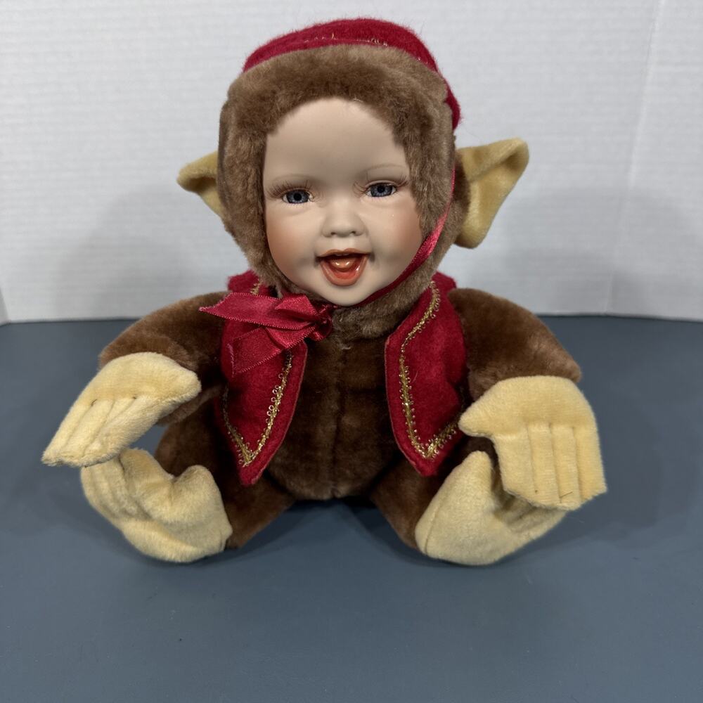 Show Stoppers GIGGLES Monkey Bellhop Babes in The Wild Plush Doll Porcelain Face